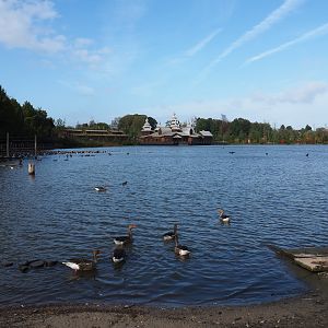 View over one of the lakes with Russian restaurant, 2019-10-04