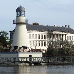 Aquarium building and lighthouse in the black-footed penguin and harbor seal exhibit, 2019-10-04