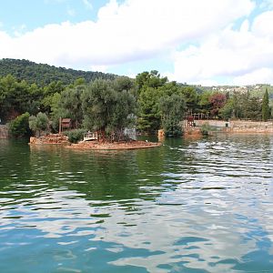 Main Lake with Lar Gibbon Islands - Oct 2019