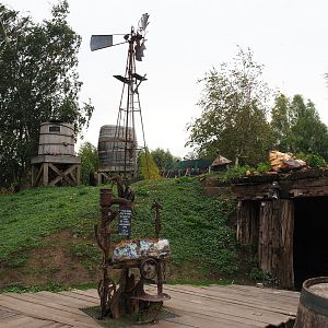 Australian theming in the Australian pelican, eastern grey kangaroo and red kangaroo walk-through, 2019-10-04