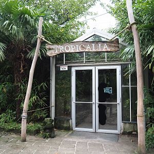 Entrance to the tropical bird greenhouse, 2019-10-05