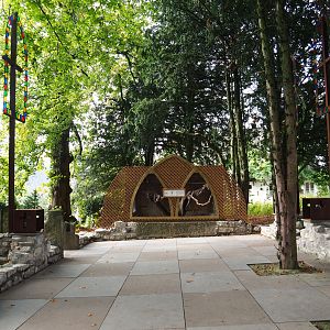 Area near the common barn owl aviary, 2019-10-05