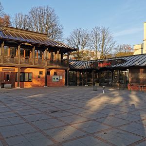 Entrance plaza - Tierpark Hagenbeck