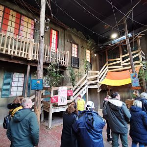 Lemur and lorikeet exhibit - Tropen-Aquarium