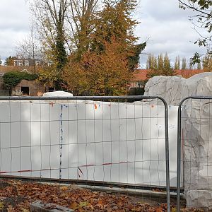 Construction-site new Penguin-enclosure