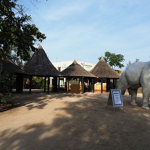 Main entrance and ticket offices, 2019-09-15