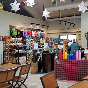 Leesburg Animal Park - entry/front register, part of gift shop