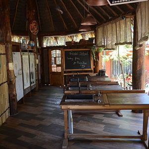 bathrooms at Buin Zoo