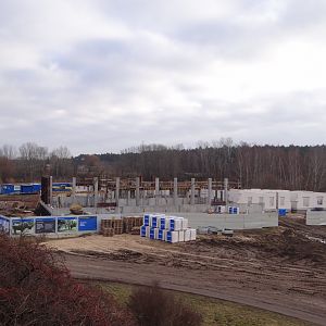 Giraffe/rhino house under construction