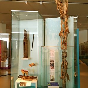 Oceania: Slit Gong & Bisj Pole