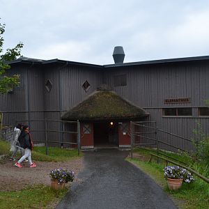 Entrance to the old part of the elephant house