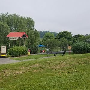 Virginia Safari Park - Entrance to walking area