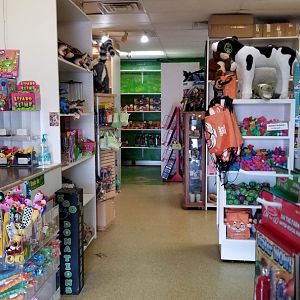 Luray Zoo - Gift shop/inside entrance