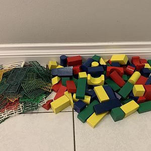 Fences + Blocks (zoo accessories)