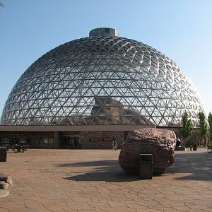 Desert Dome - Exterior