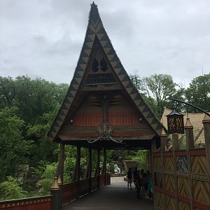 Tiger crossroads bridge