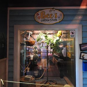Adventure Cove July 2020: Florist Themed Exhibit
