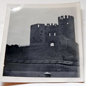 Dudley Castle courtyard 1949