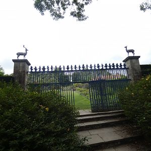 Mansion gates