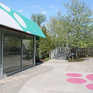 Hospital Exhibit & Animal Wellness Plaza