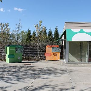 Hospital Exhibit & Animal Wellness Plaza