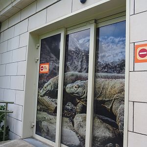 Komodo dragon imagery on Reptile house doors, 2020-06-28