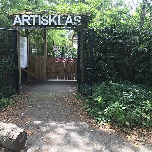 Artisklas entrance