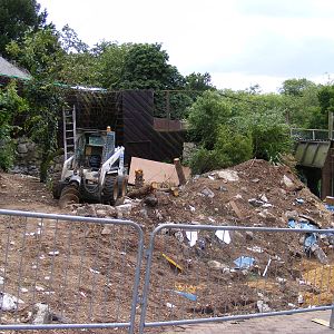 Demolition for new leopard enclosure - 5 July 2009
