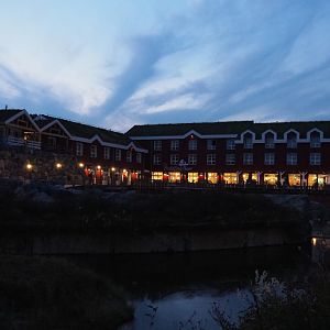 Evening in The Last Frontier - Paddling Bear Hotel and Steller's sea lion exhibit rocks, 2020-09-02