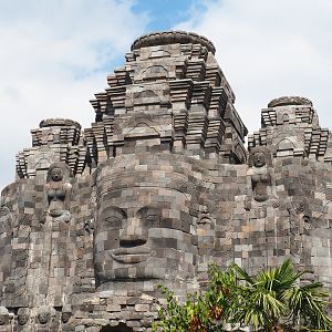 Head of tower next to the White tiger temple, on 2020-09-02