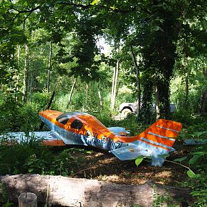African area theming - Crashed small plane, 2020-06-12
