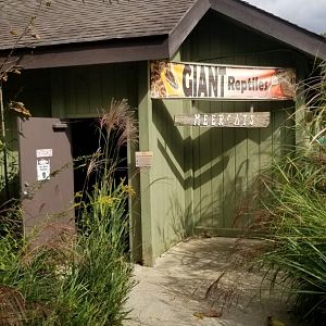 Catoctin Wildlife Preserve - "Giant Repiles" and Meerkats building