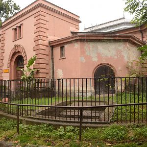 Pachyderm house - empty enclosure
