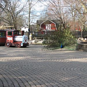 Little Poof plaza outside train station