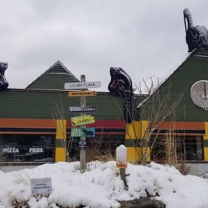 Pittsburgh Zoo - Side of restaurant