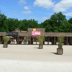 Le Pal - Entrance