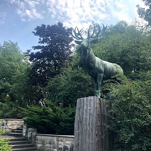 Tierpark Berlin- statue of historic red deer- 2020