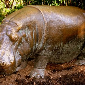 Statue of hippopotamus "Knautschke"; Berlin Zoo; 7th September 2011