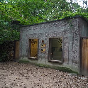 Geoffroy's marmoset and Golden-headed lion tamarin house, 2020-10-19