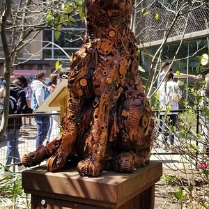 Philly - Big Cat Falls statue #5, cat