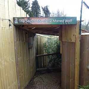 Maned Wolf exhibit entrance
