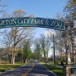 Cohanzick Zoo - Park entrance