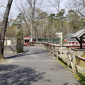 Cape May - Inside entrance
