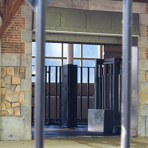 Indoor housing Southern white rhinoceroses in the old bovine house, 2020-09-20