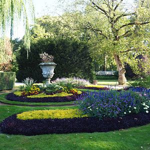 Beautifully planted gardens near the rhinoceros paddock, 2020-09-20
