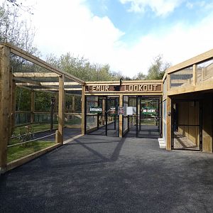 Lemur walk-through entrance