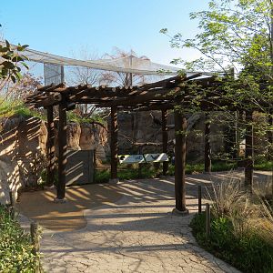 Pantanal - Blue-throated Macaw and Blue-billed Curassow Exhibit - Exterior