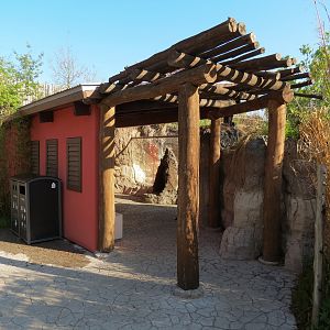 Pantanal - Mixed Species Exhibit - Viewing Shelter