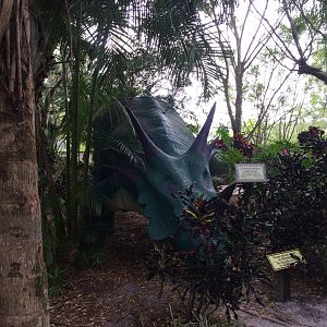 Dinosaur statue (2016)