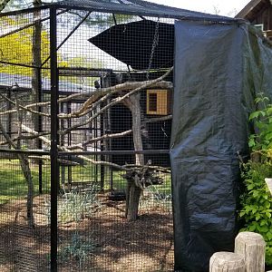 Bergen County Zoo - Empty cage next to farm